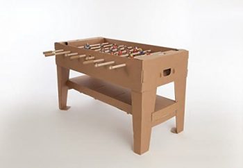 Baby-foot en carton, objet insolite