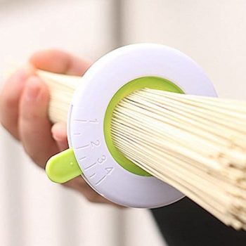 Doseur de spaghettis, ustensile de cuisine insolite