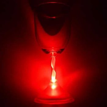 Verre à vin lumineux insoite