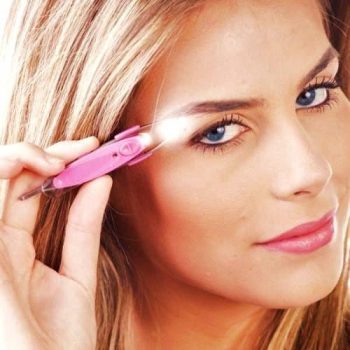 Pince à épiler lumineuse avec loupe insolite